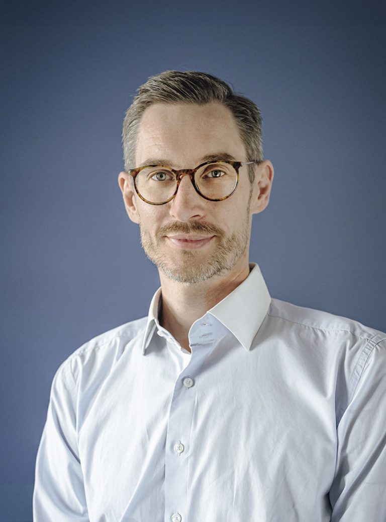 Ein Porträtbild von Dr. Vaße